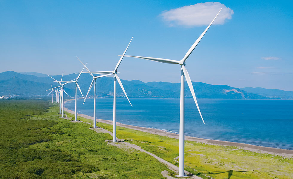 リエネ銭函風力発電所の風車群(北海道小樽市)
