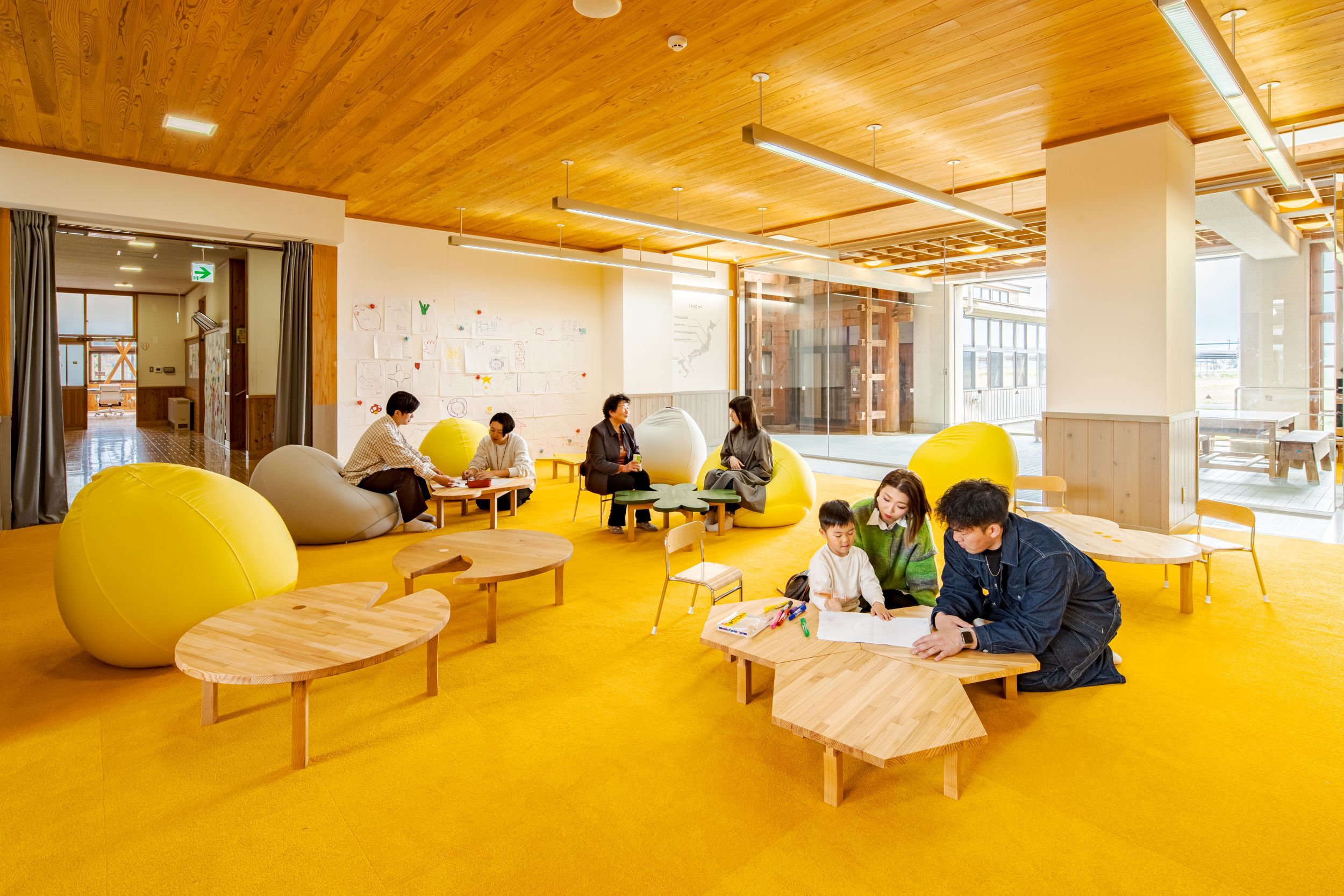 地域の人々の交流スペース(TENOHA 能代)